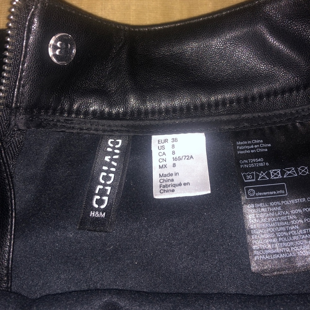 H&M divided women’s leather mini skirt